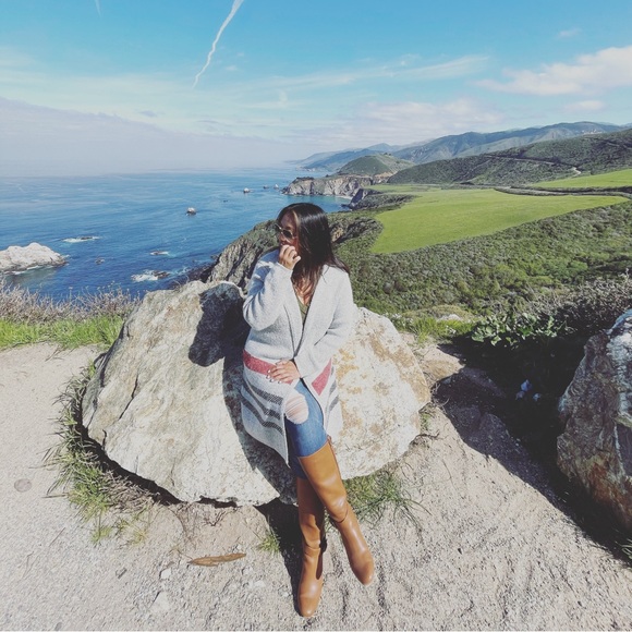 Like this Flyer to get notifications & JOIN OUR POSH SHOWS! 👛👝🎒👜🎀💕 - Picture 9 of 13